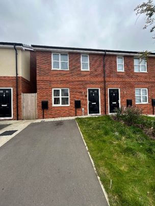 Eldergreen Close, Bolton - Photo 1