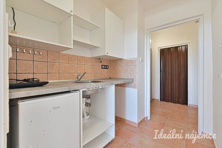Pronájem bytu 1+1 29 m² - Photo 2