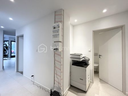 Local d'activités de 70 m² à Villefranche-Sur-Saone - Photo 2