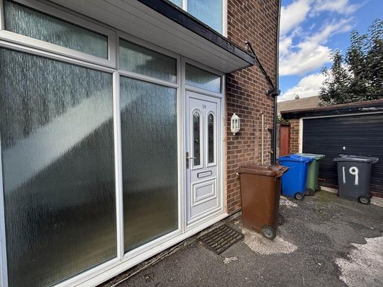 3 bedroom semi-detached house to rent - Photo 1