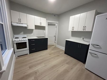 For Lease - 195 Colborne Street Unit# upper, London East, Ontario - Photo 4