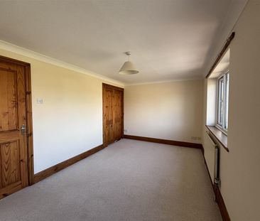 To Let 3 Bed House - Detached New Brighton Road, Sychdyn, Mold £1,2... - Photo 1
