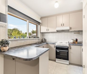 6 Pargeter Court, Pakenham VIC 3810 - House For Rent | Domain - Photo 2