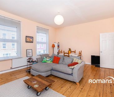 2 bedroom apartment to rent - Photo 3