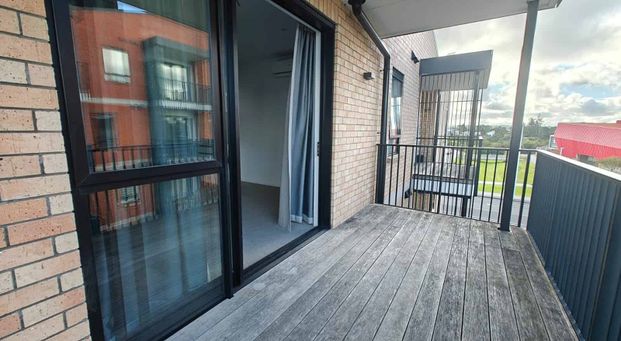 Modern 2 bedrooms apartment at Hobsonville point - Photo 1