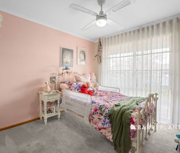 Stylish, Spacious & Big Powered Workshop - Photo 6