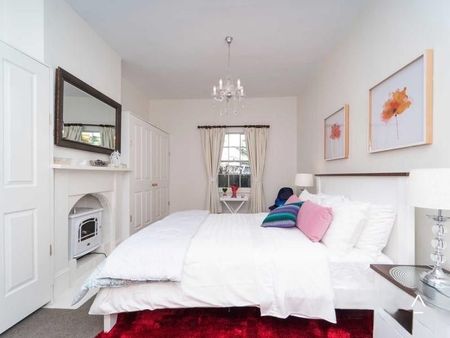 Stunning Fully Furnished Cottage in East Launceston - Photo 4