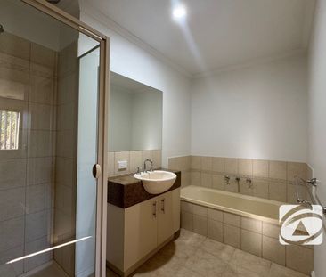 PERFECTLY LOCATED TOWNHOUSE WITH 2 FAMILY AREAS - Photo 4