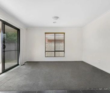 “Stylish and Modern Easy Living in a Prime Location in Truganina!” - Photo 3