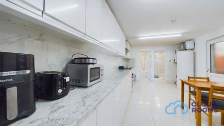 RM5 Halley Road | Newham | London | E12 6UE - Photo 3