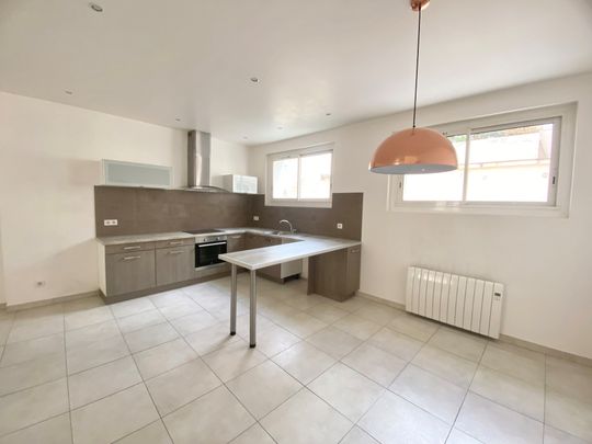 Location Maison 3 pièces 71m² CASSIS 13260 - Photo 1