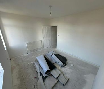 Terraced House to rent on - Photo 1