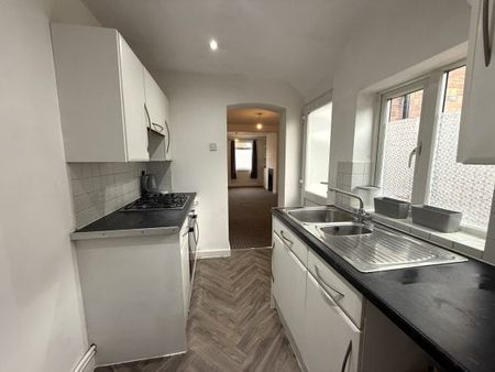 North Street, Cannock, WS11 0BB, Property for rent - Photo 2