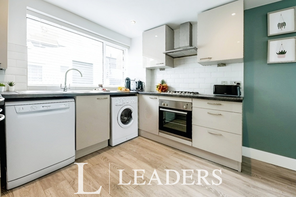 2 bedroom apartment to rent - Photo 1