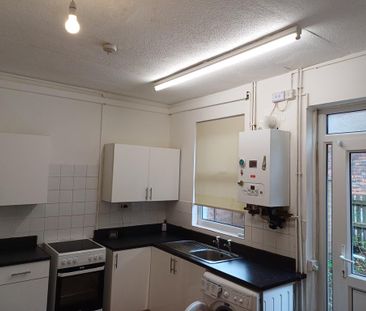 2 bedroom terraced house to rent - Photo 6