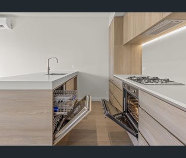 20 Bluebell Lane, Ivanhoe VIC 3079 - Townhouse For Rent | Domain - Photo 2