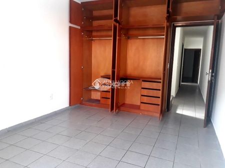 Sobrado com 3 quartos e 215m² para alugar em Jardim Las Vegas, Santo André. - Photo 2