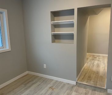 239 Percy Street - B - Photo 4