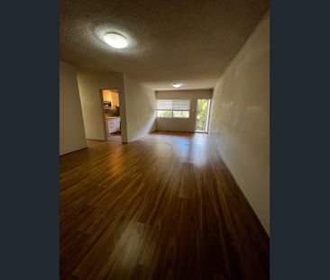 Bright Two Bedroom Unit in an Unbeatable Location! - Photo 1