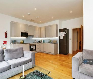 1 bedroom in a house share to rent - Photo 4