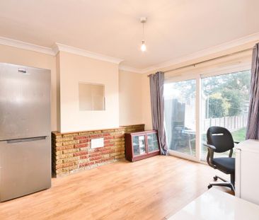 3 bedroom terraced house to rent - Photo 1