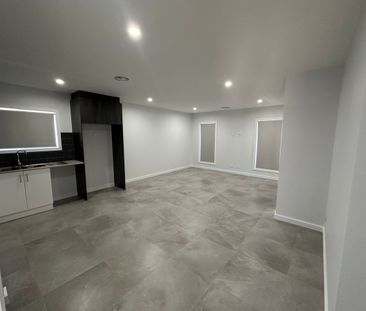 2 BEDROOM TOWNHOUSE! - Photo 1