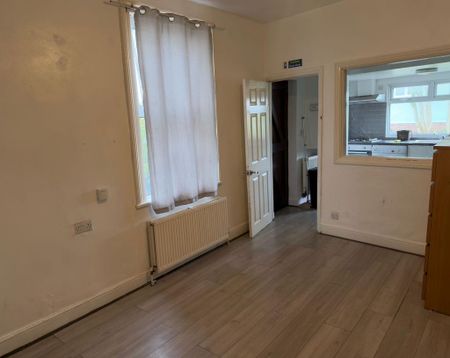 4 bedroom house to rent - Photo 5