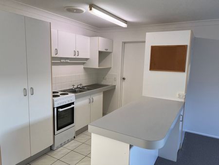 Two Bedroom Duplex Unit - Perfect Location - Photo 2