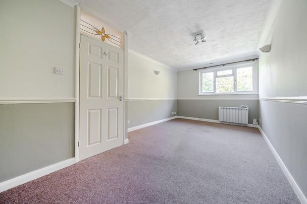 2 bedroom maisonette to rent - Photo 1