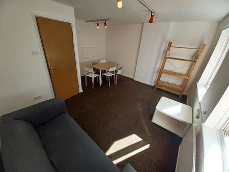 4 bedroom house to rent - Photo 2