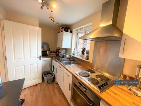 2 bedroom flat to rent - Photo 5