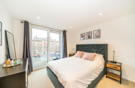 2 bedroom flat to rent - Photo 2