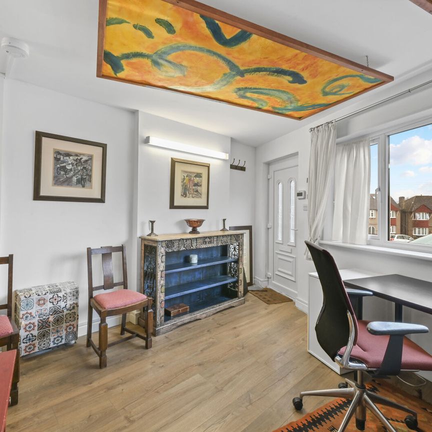 Churston Drive, Morden, SM4 - Photo 1