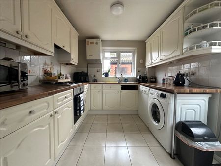 3 bedroom house to rent - Photo 2