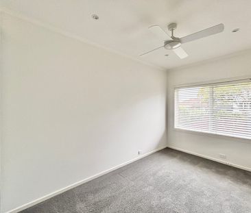 Comfortable Family Living in a Convenient Location - Photo 5