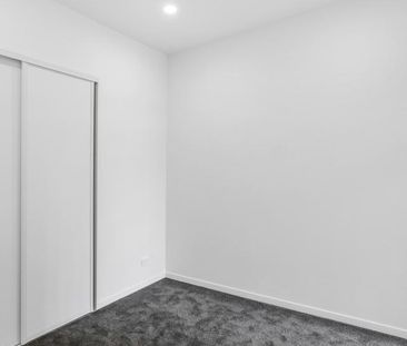 Three bedroom home in Papatoetoe! - Photo 4