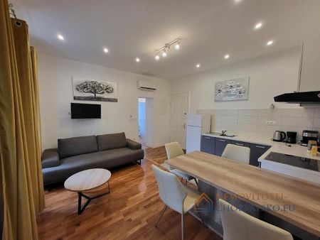Pronájem bytu 1+kk 64 m² - Photo 2
