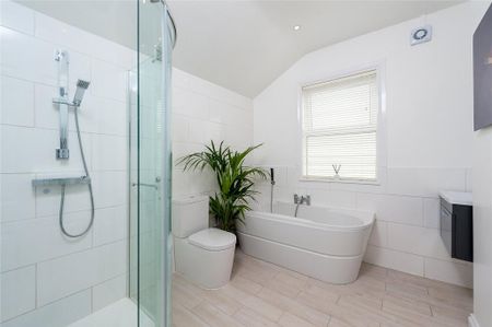 3 bedroom terraced house to rent - Photo 5