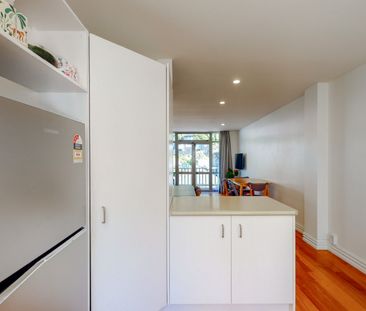 COMFORT AND CALM IN THORNDON - Photo 4
