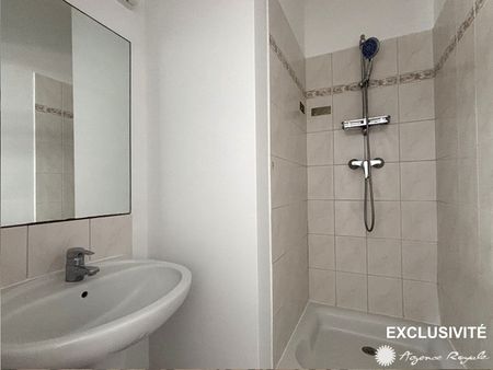 Location Appartement 2 pièces 33m² ST GERMAIN EN LAYE 78100 - Photo 3