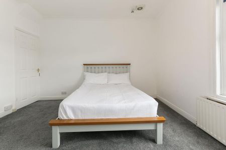 4 bedroom house share to rent - Photo 3