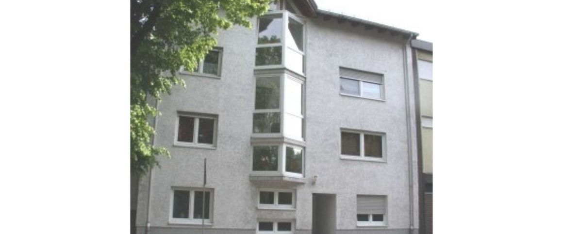 Freundliche Dachgeschosswohnung in zentraler Lage - Photo 1