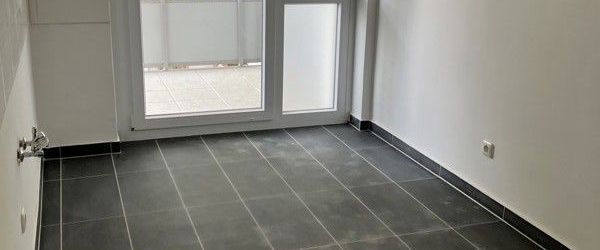 Top ! Sanierte/Renovierte 4-Zimmer Wohnung in Stadtlage anmietbar 01.02.2026 - Photo 1