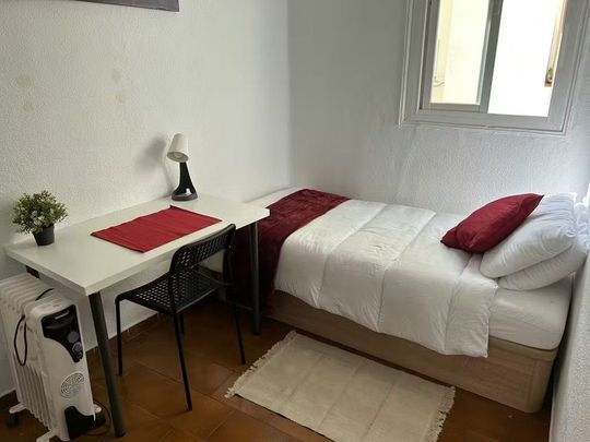 Calle de Fernández de los Ríos, Madrid, Community of Madrid 28015 - Foto 1