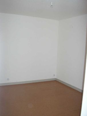 Location Appartement 2 pièces 36m² LAMBALLE 22400 - Photo 1