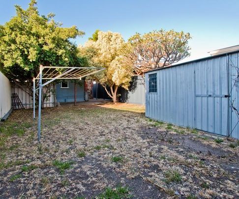 QUAINT MAINSONETTE - Photo 1