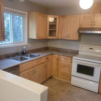 Esquimalt 1 Bath 2 Bed +Den - Photo 4