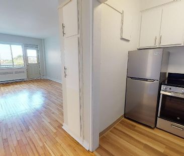 4875 Dufferin, Montréal, QC - Photo 6