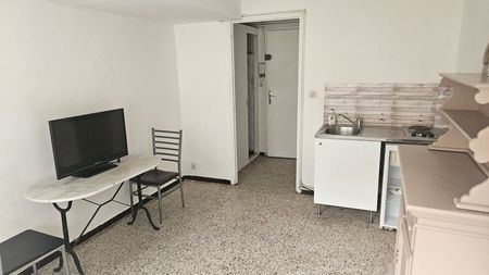 T1 - Photo 2