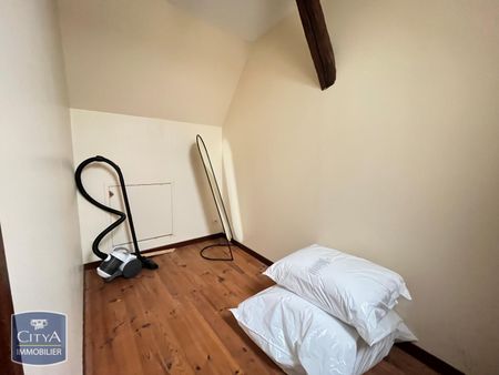 Location Appartement 1 pièce 17m² ST AMAND MONTROND 18200 - Photo 5